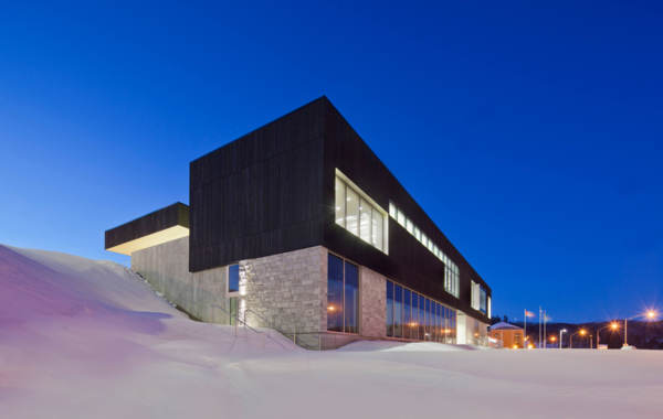 Bibliothèque Laure-Conan et Hôtel de ville de La Malbaie