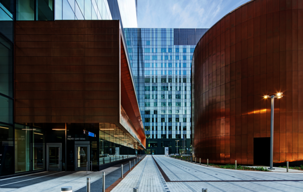 Dernière phase du nouveau complexe hospitalier du CHUM et amphithéâtre Pierre-Péladeau