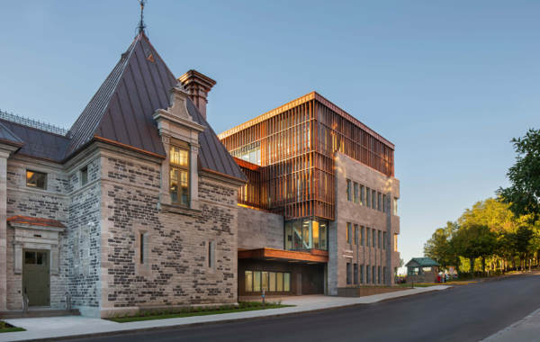 Reconstruction du Manège militaire Voltigeurs de Québec