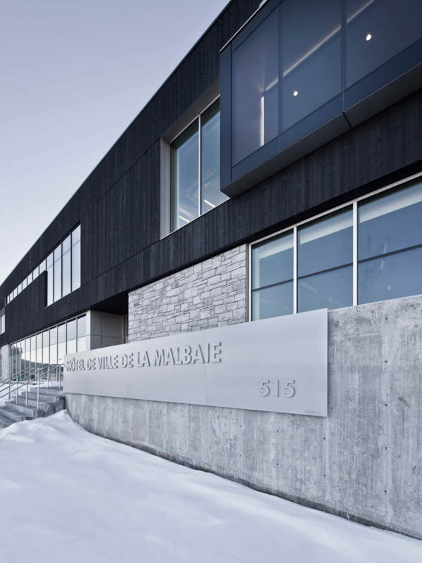 Bibliothèque Laure-Conan et Hôtel de ville de La Malbaie