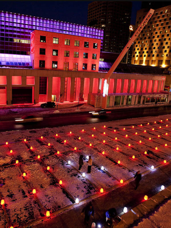 Champ de pixels sur la place des Festivals